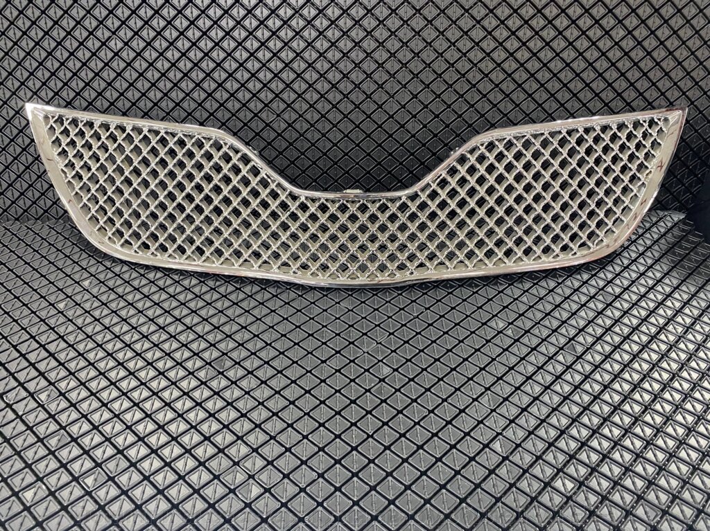 Решётка радиатора хромированная в стиле Bentley (дефект) для Camry 2009-2011 от компании Тюнинг и аксессуары для автомобилей "ALEX-M" - фото 1