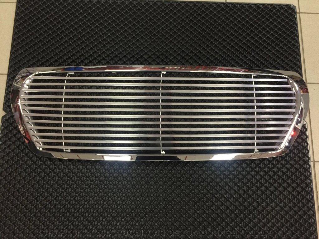 Решётка радиатора хромированный кант + полосы алюминий без эмблемы для Land Cruiser 200 от компании Тюнинг и аксессуары для автомобилей "ALEX-M" - фото 1