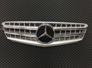 Решётка радиатора серебро с эмблемой для Mercedes w 204