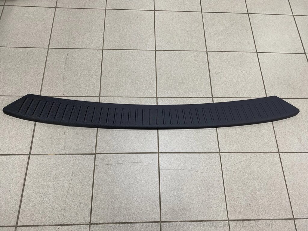 Защитная накладка на задний бампер чёрная пластик с загибом для Toyota ProAce 2017- L3 (длинная база) от компании Тюнинг и аксессуары для автомобилей "ALEX-M" - фото 1