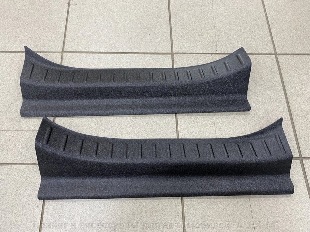 Защитные накладки на пороги передних дверей чёрные пластик (2 части) для Peugeot Expert 2017- от компании Тюнинг и аксессуары для автомобилей "ALEX-M" - фото 1