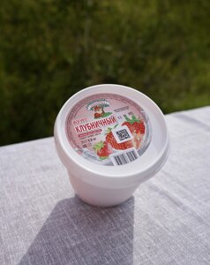 Йогурт фруктовый с фруктово-ягодным наполнителем клубничный массовая доля жира 2,5% фасованный 900 гр. ведро