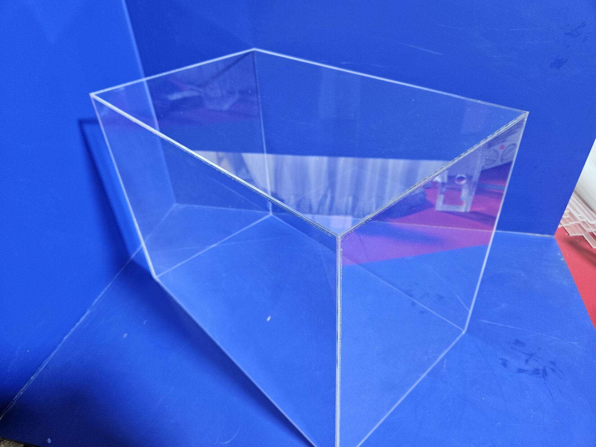 Производство защитных колпаков из оргстекла для музеев нашего города. - фото pic_11f8eff824943a6895106654536adb36_1920x9000_1.jpg