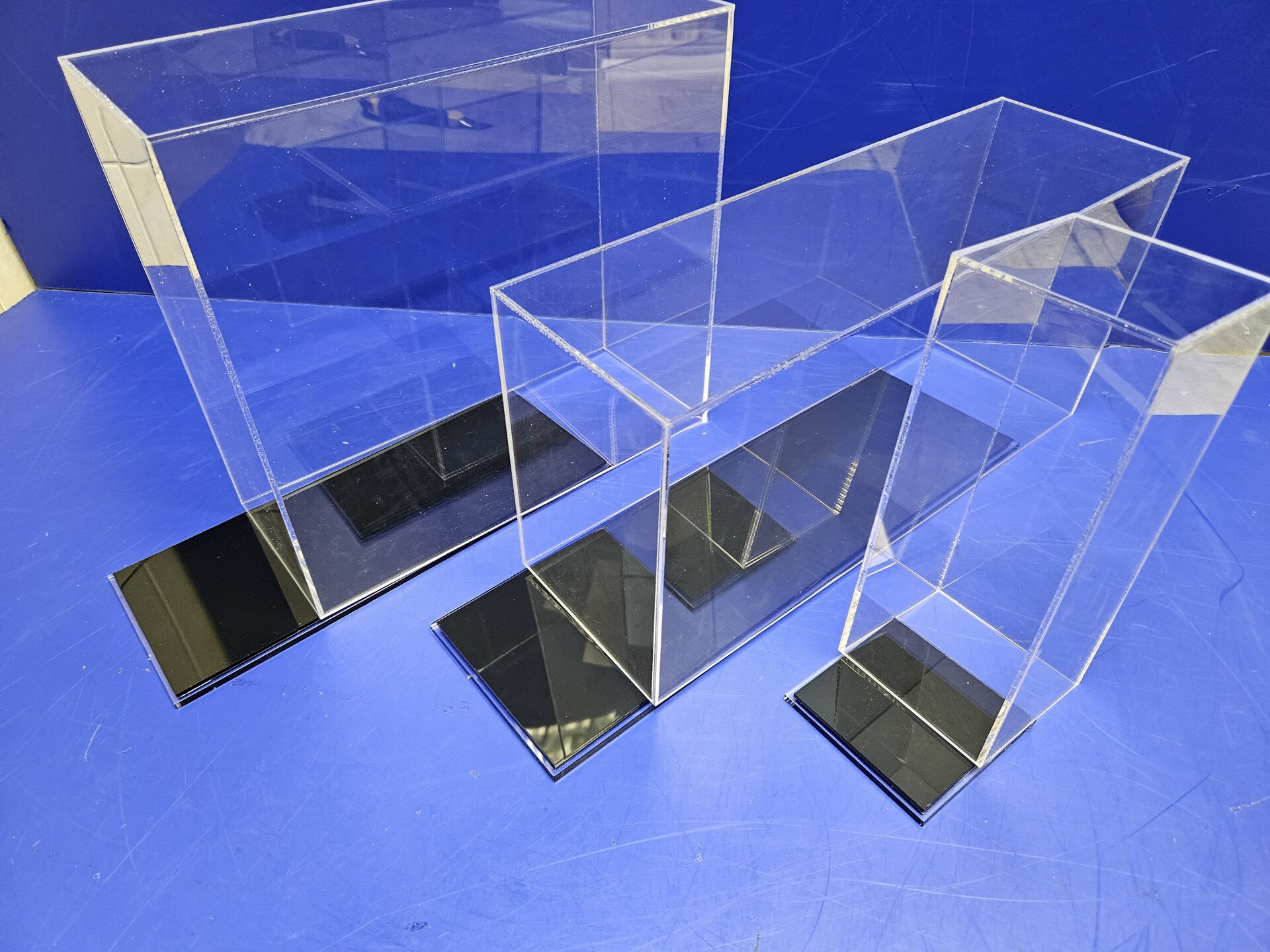 Боксы и колпаки из оргстекла для оформления коллекций. - фото pic_3d763b742721f6d9e417599c49566247_1920x9000_1.jpg