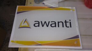 Табличка из прозрачного оргстекла с держателями"AWANTI"