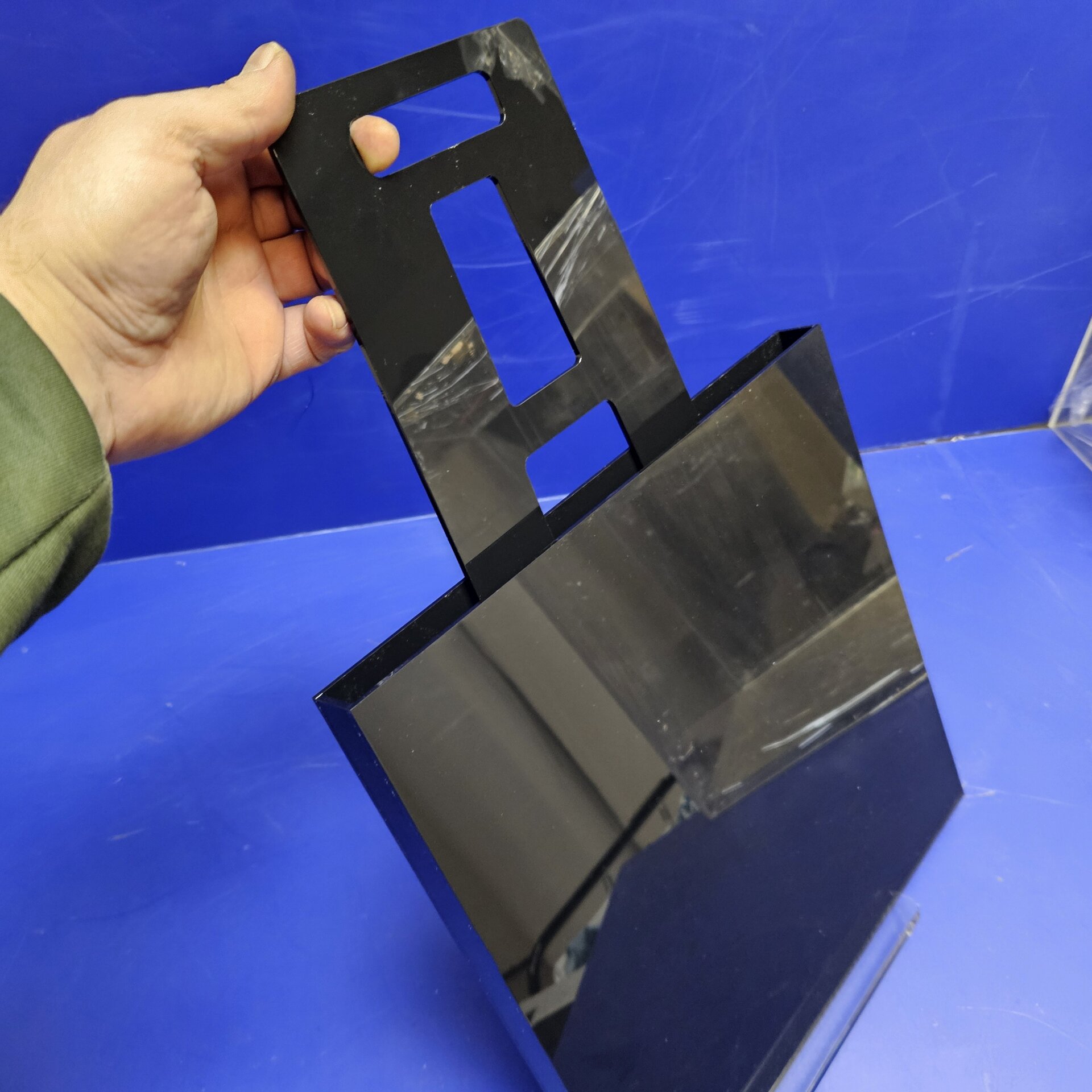 Ёмкость из черного оргстекла для покрытия стекла серебром. - фото pic_6c87b9f8c7abd282a3711de52b08e52a_1920x9000_1.jpg