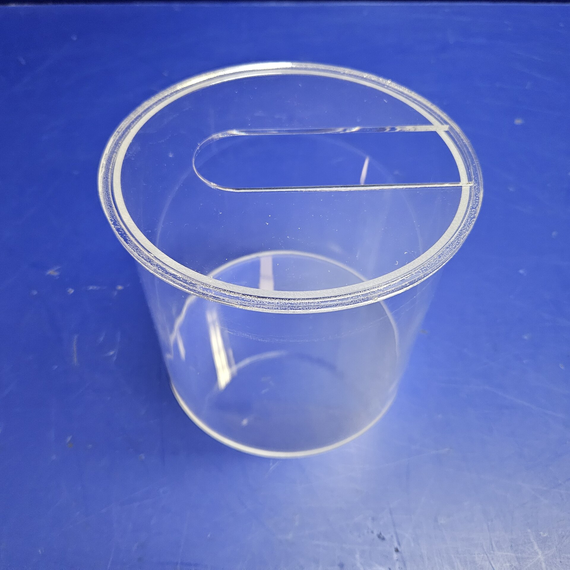 Короба из оргстекла для торговли, выкладки и хранения товаров в витринах - фото pic_6f5a340c25a35b3e881b6096737ed1b0_1920x9000_1.jpg