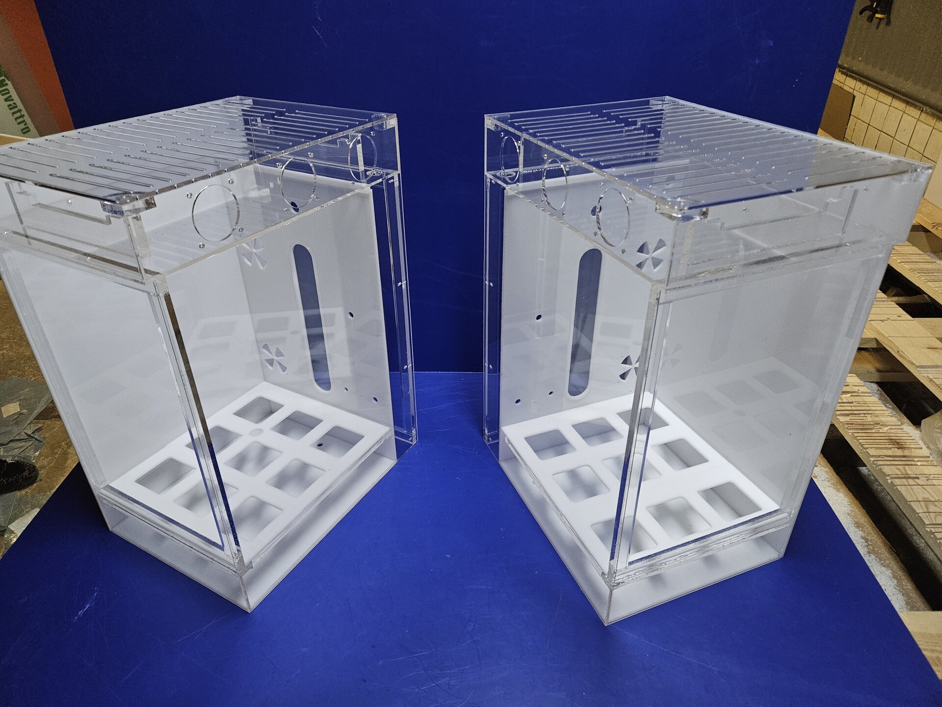 Корпуса из оргстекла: индивидуальный подход к каждому заказу - фото pic_8dc76e443c5fc6b7c2b219bd0d64d11f_1920x9000_1.jpg