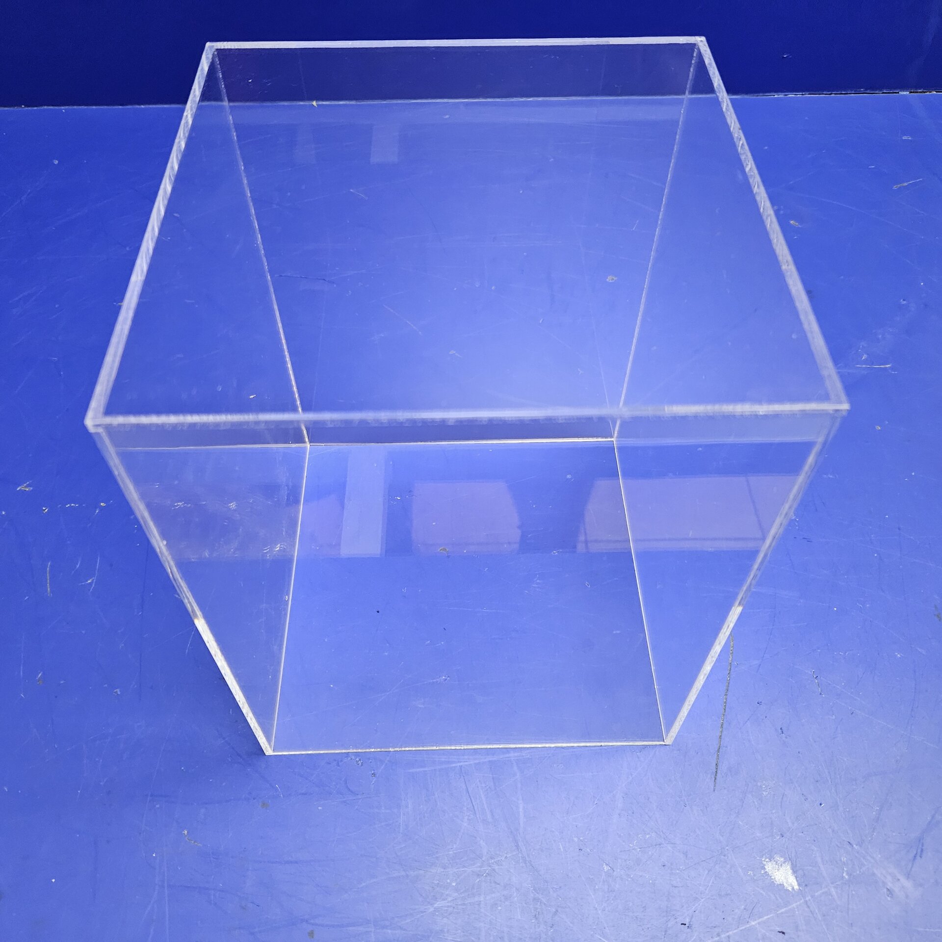 Прозрачный куб для интерьера, купить или заказать. - фото pic_90ca67293aaa54b98429f05a0a8451e3_1920x9000_1.jpg