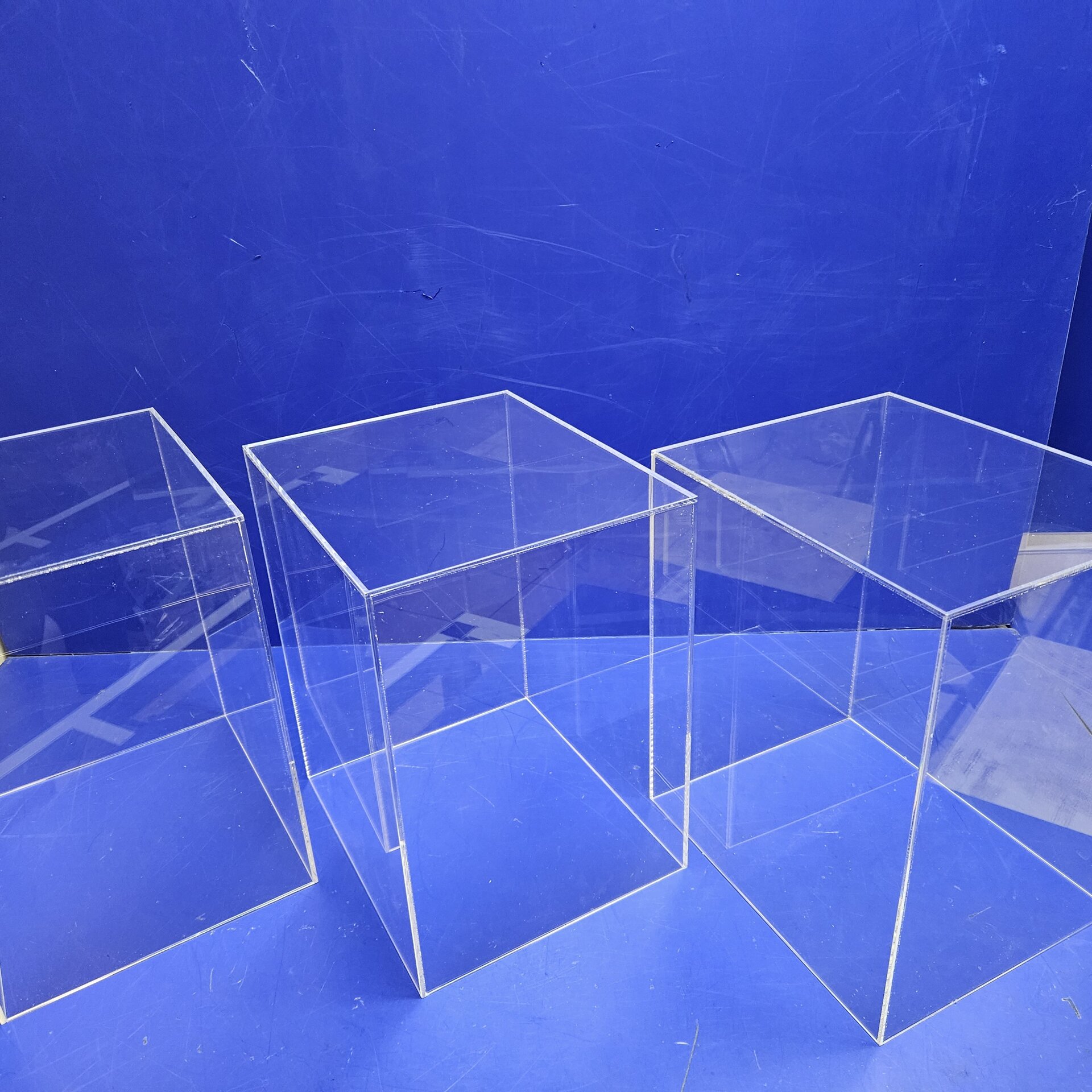 Прозрачные колпаки: как эффектно представить и надёжно защитить антиквариат - фото pic_ae10ba99ff55878b43a17e56dc2445c9_1920x9000_1.jpg