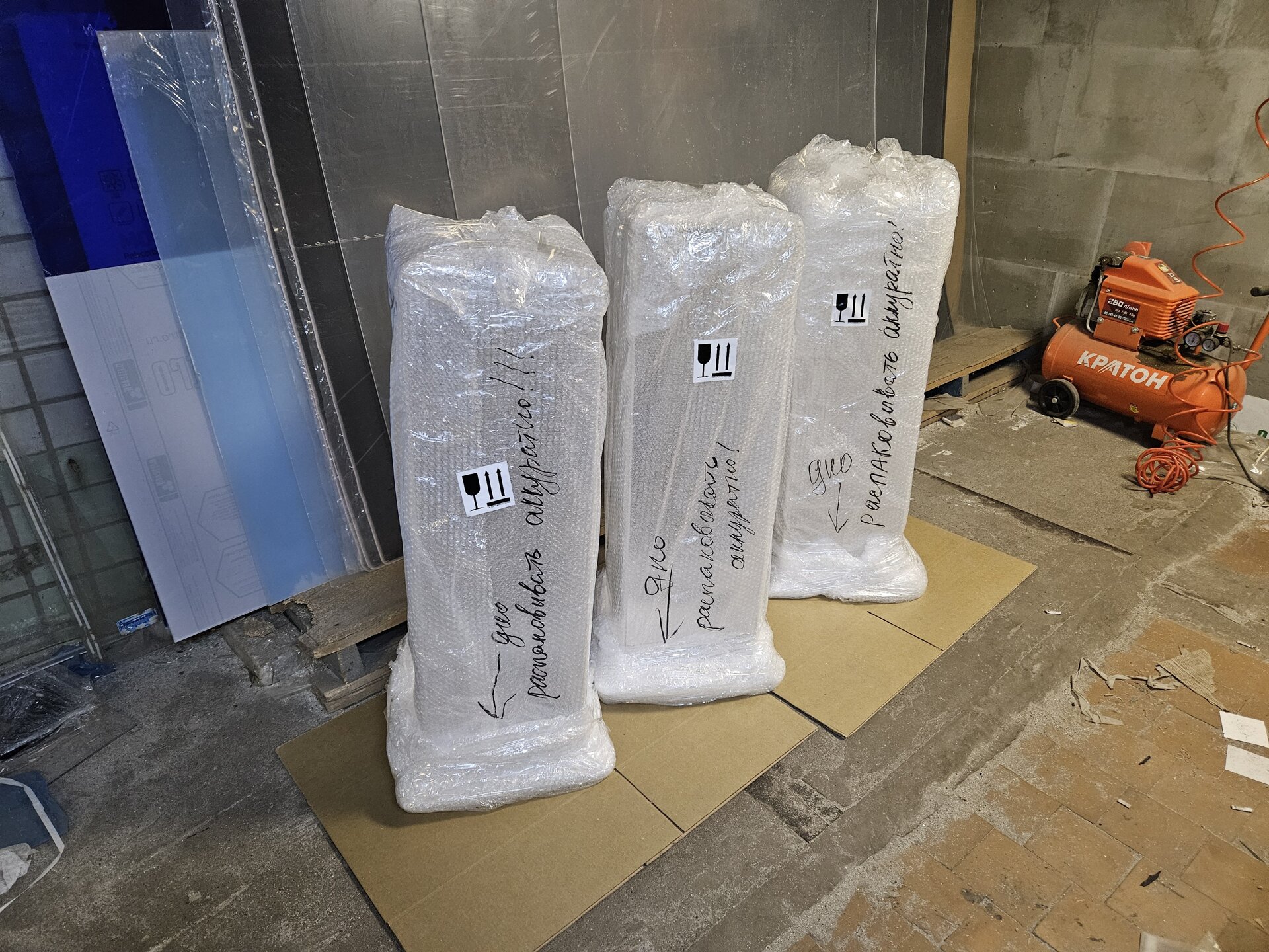 Изделия из акрилового стекла от производителя из СПб. - фото pic_b3ffcd8f1bbde459a47eaf5635dcae02_1920x9000_1.jpg