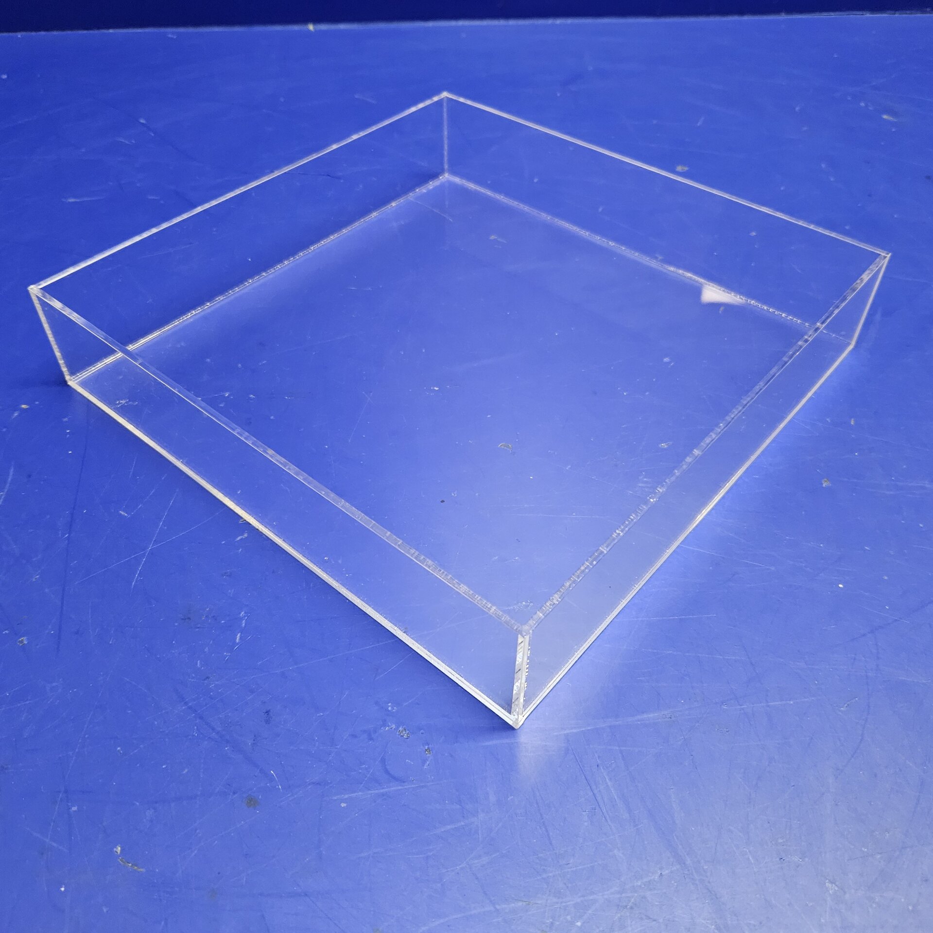 Прозрачный лоток - фото pic_c4ffa4e9d819aa43fba5a3f368f67ffd_1920x9000_1.jpg