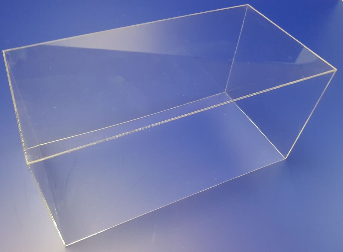 Мы специализируемся на изготовлении прозрачных коробов, колпаков для музейных экспонатов - фото pic_d5e14791085013f72c6db1b6e9155dcc_1920x9000_1.jpg