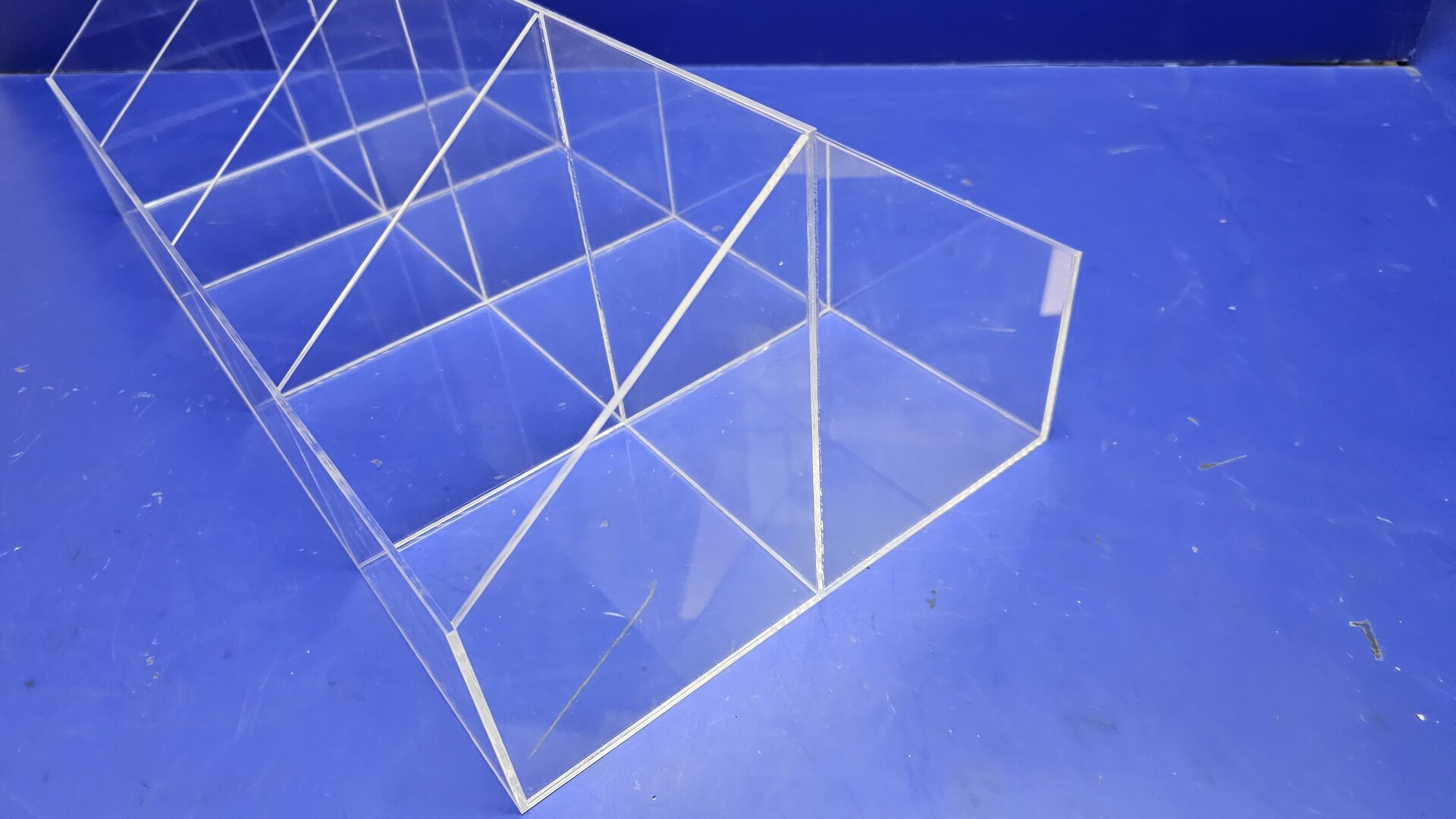 Поддоны из оргстекла для витрин и прилавков - фото pic_df55586e26939f6c00d6e73a5d5bf704_1920x9000_1.jpg