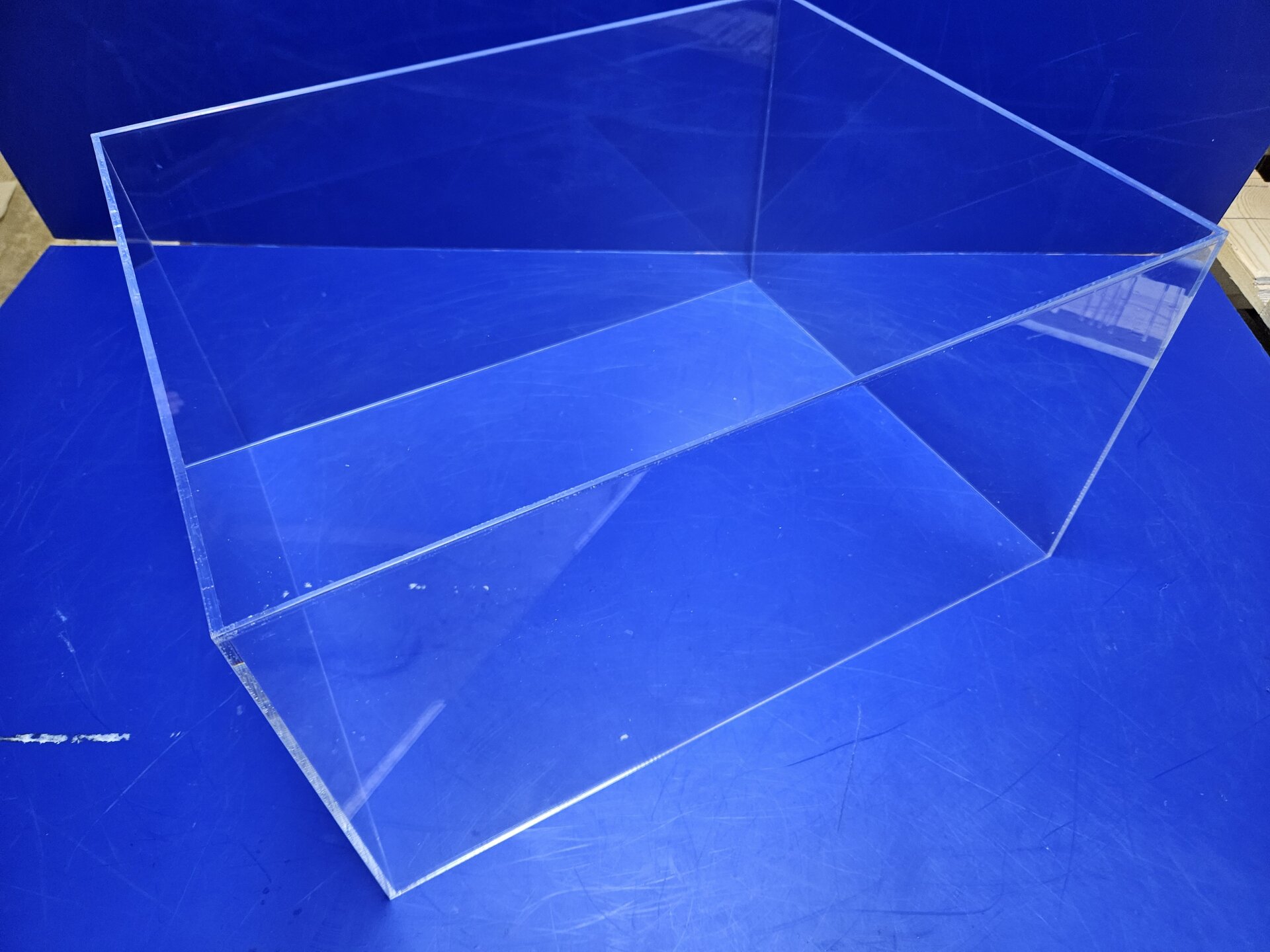 Прозрачные футляры для экспонатов музеев. - фото pic_e80e220a14edb9db80ad0c7e72e23fd1_1920x9000_1.jpg