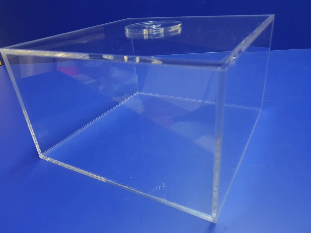 Шестигранный куб из оргстекла. Производство кубов и кубиков из прозрачного оргстекла. Acrylic box. от компании Изделия из оргстекла Plexiglas, акрила, Пэт, ПВХ. POS материалы. - фото 1