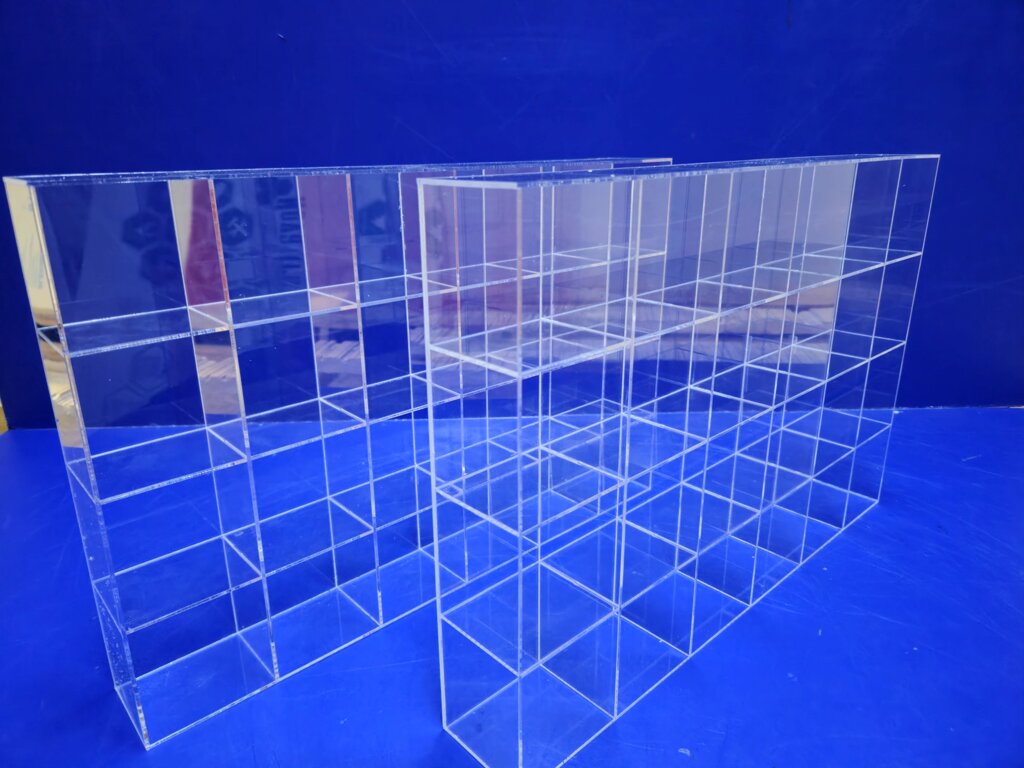 Ячейки из оргстекла, прозрачные от компании Изделия из оргстекла Plexiglas, акрила, Пэт, ПВХ. POS материалы. - фото 1