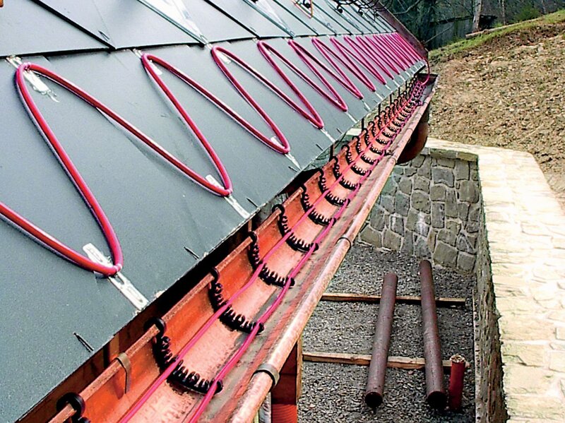 Монтаж системы антиобледенения кровли - Дом Дока