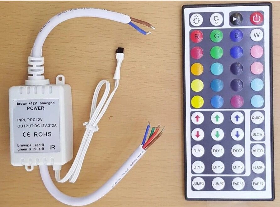 Контроллер RGB 72Вт 12в инфракрасный пульт 44 кнопки для светодиодной ленты от компании Уютель - фото 1