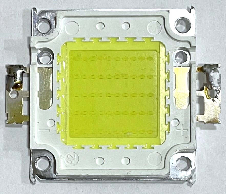 Светодиод 50ВТ для прожектора алюминий 1 mm 6000К 4000Lm  бу от компании ИП Набока В.М. - фото 1