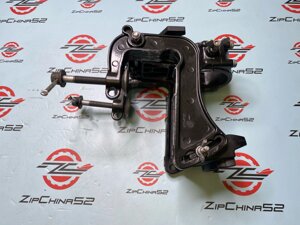 Поворотный кронштейн в сборе Suzuki DF2.5 Б/у