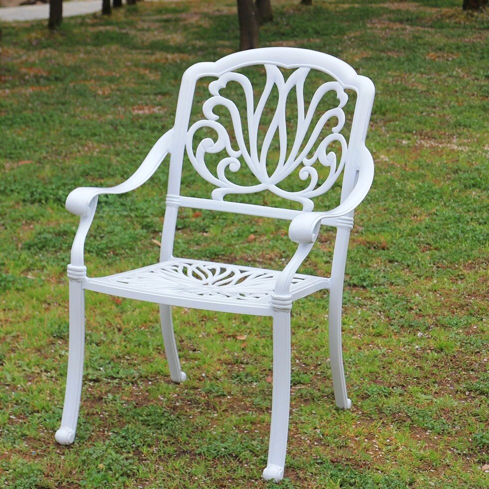 Белоое кресло из литого алюминия некондиция от компании Металлическая мебель из литого алюминия, элитные садовые качели - фото 1
