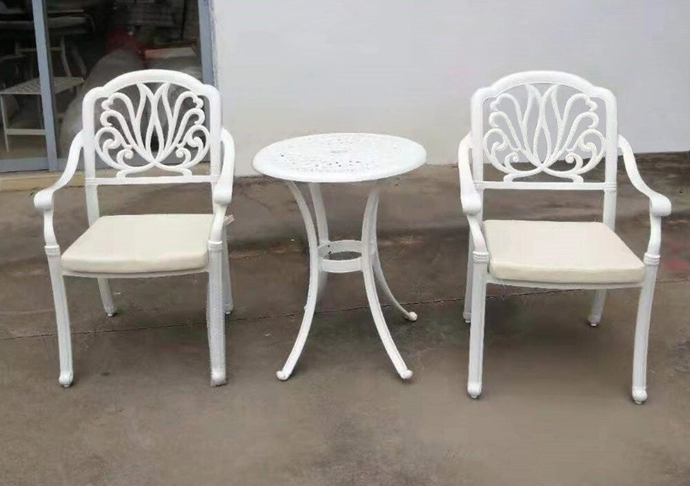 Белый набор мебели из литого алюминия Charlie 2 от компании Металлическая мебель из литого алюминия, элитные садовые качели - фото 1