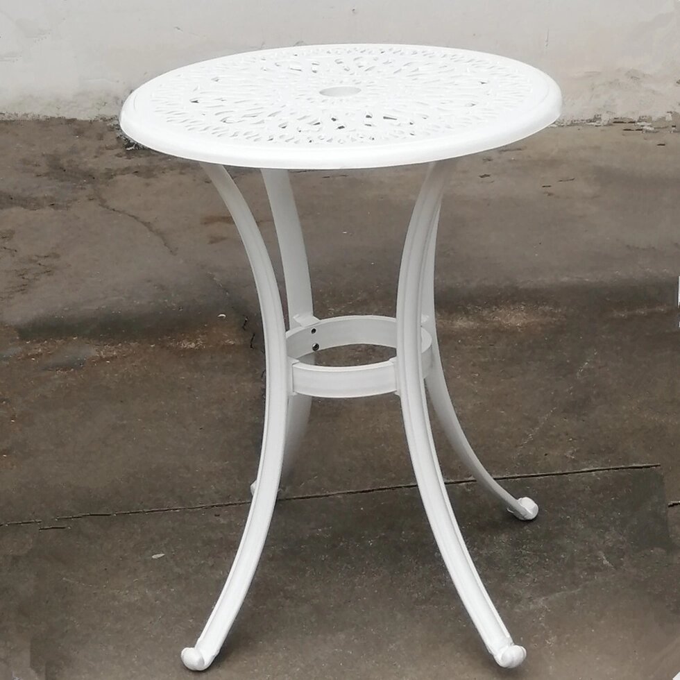 Белый стол Charlie 60 из литого алюминия ##от компании## Металлическая мебель из литого алюминия, элитные садовые качели - ##фото## 1