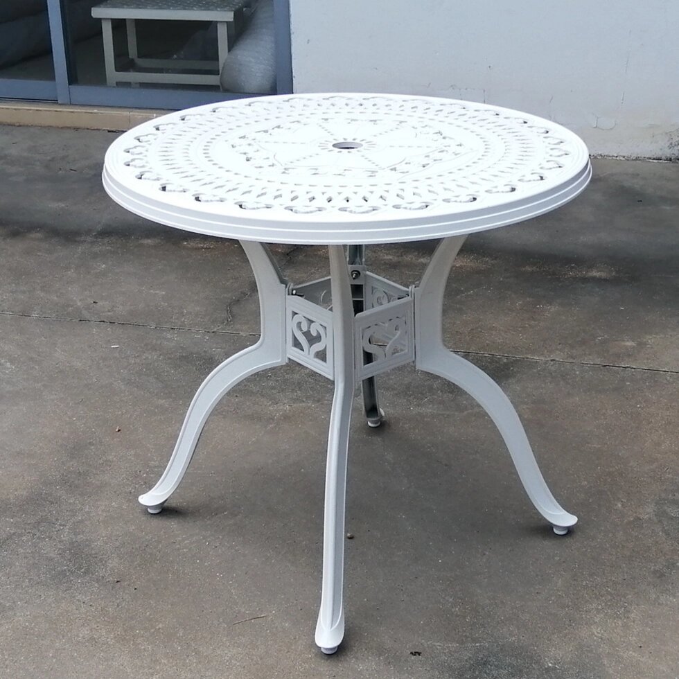 Белый стол из литого алюминия Vienna 80 ##от компании## Металлическая мебель из литого алюминия, элитные садовые качели - ##фото## 1