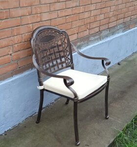 Металлическое кресло Gera из алюминия в Москве от компании Металлическая мебель из литого алюминия, элитные садовые качели