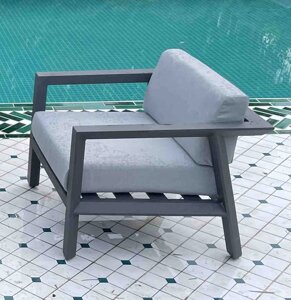 Кресло из алюминия Graphite в Москве от компании Металлическая мебель из литого алюминия, элитные садовые качели
