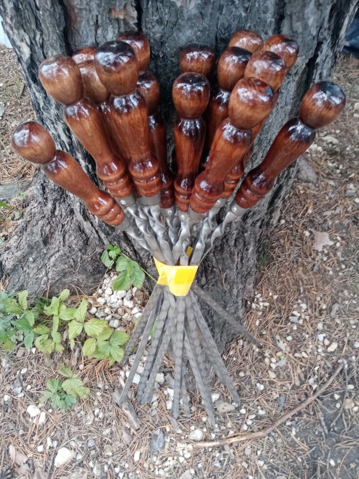 Шампур узбекский для шашлыка с деревянной ручкой 55 см от компании ProPechi - фото 1