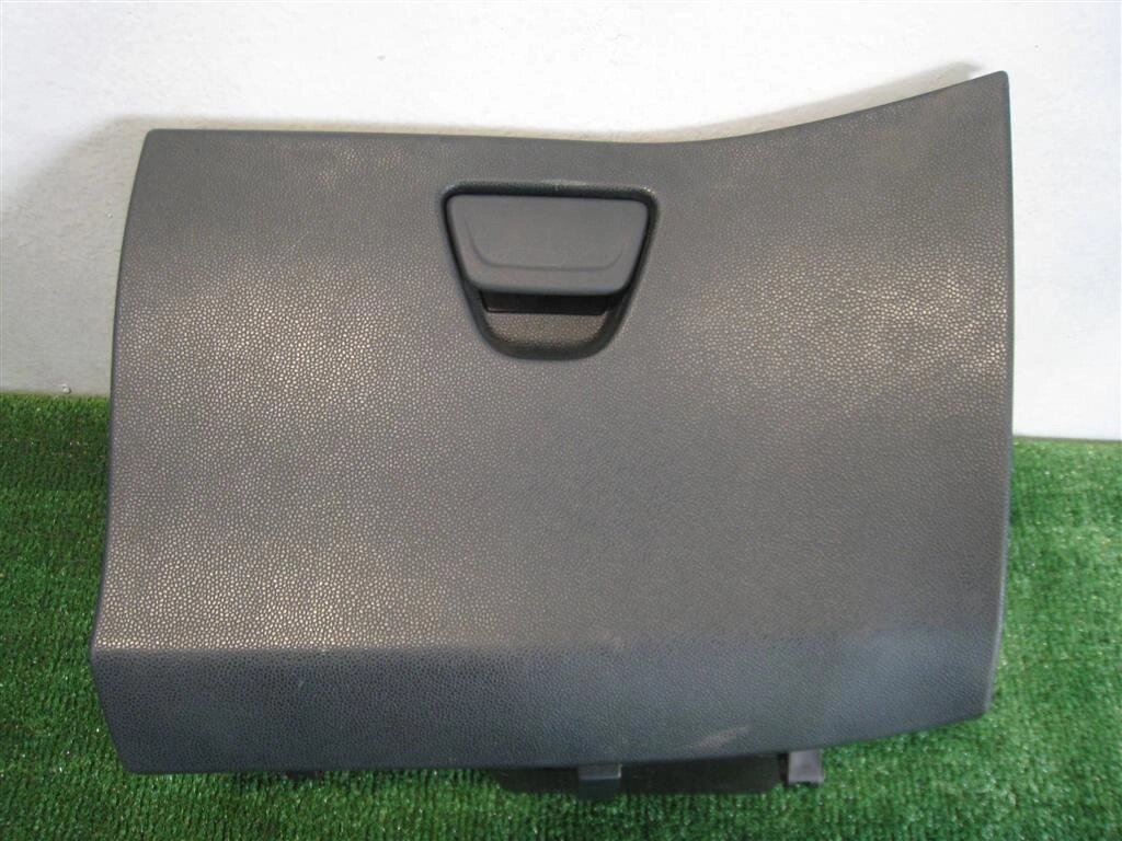 Бардачок (ящик перчаточный) для Ford Fiesta (CB1) 2038239 от компании Авторазбор Моторист-НН - фото 1