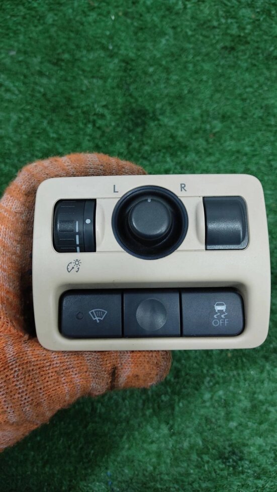 Блок кнопок для Subaru Tribeca WX 83001AG33AEU от компании Авторазбор Моторист-НН - фото 1