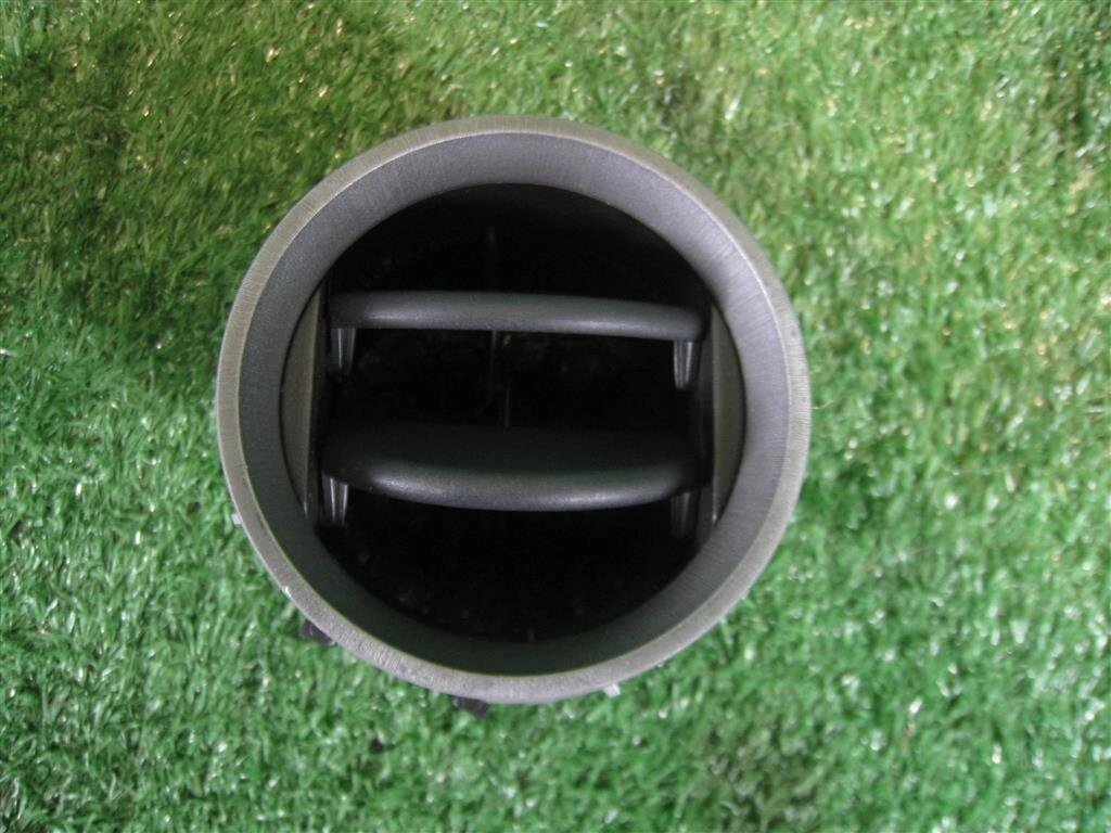 Дефлектор торпедо для Toyota RAV4 A30 5565042040B0 от компании Авторазбор Моторист-НН - фото 1