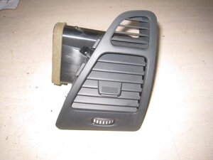 Дефлектор торпедо правый для Renault Laguna 3 (BT1) 734500002R