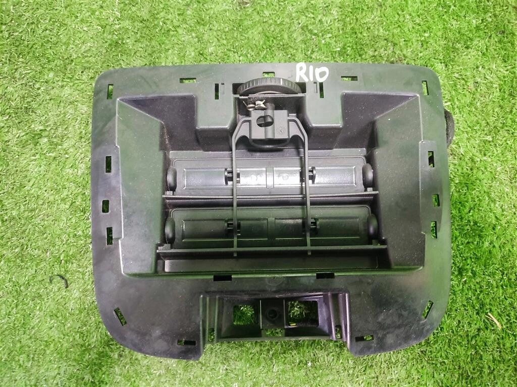 Дефлектор воздушный для VOLKSWAGEN Golf Plus 5M0819153B от компании Авторазбор Моторист-НН - фото 1