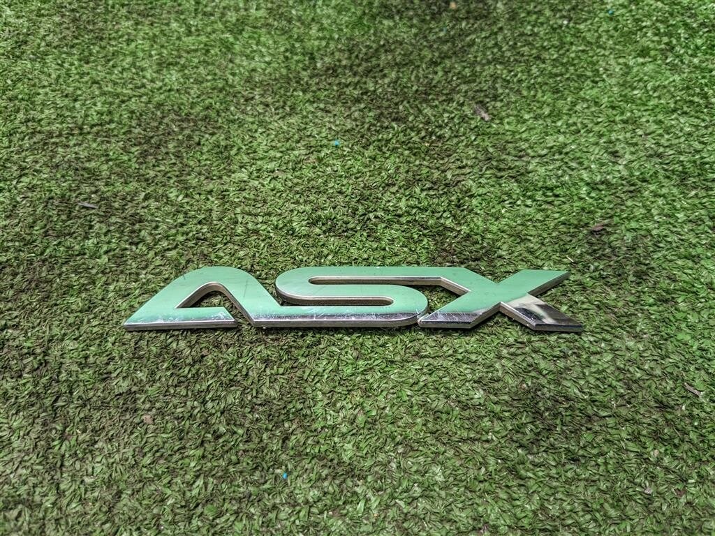 Эмблема багажника для Mitsubishi ASX 7415A358 от компании Авторазбор Моторист-НН - фото 1
