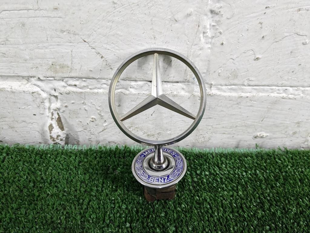 Эмблема для Mercedes Benz E-class W211 A2028800186 от компании Авторазбор Моторист-НН - фото 1