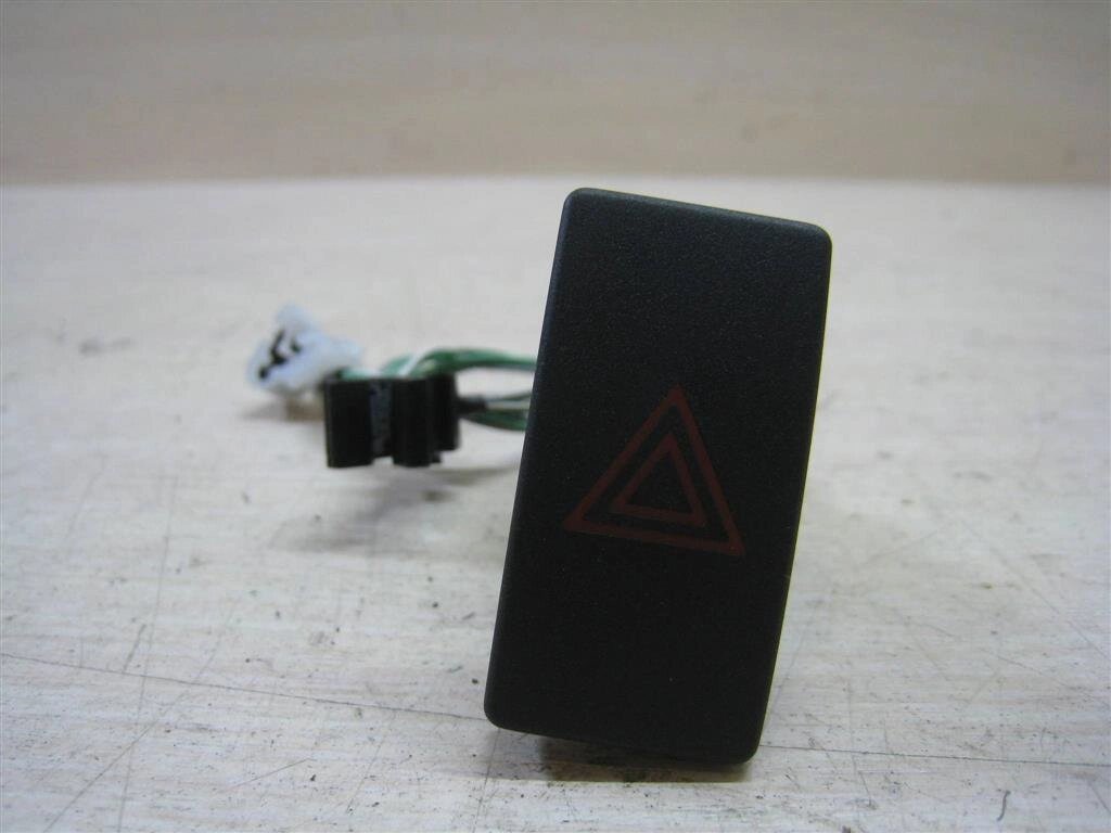 Кнопка аварийной сигнализации для Toyota Avensis T27 8433205060 от компании Авторазбор Моторист-НН - фото 1