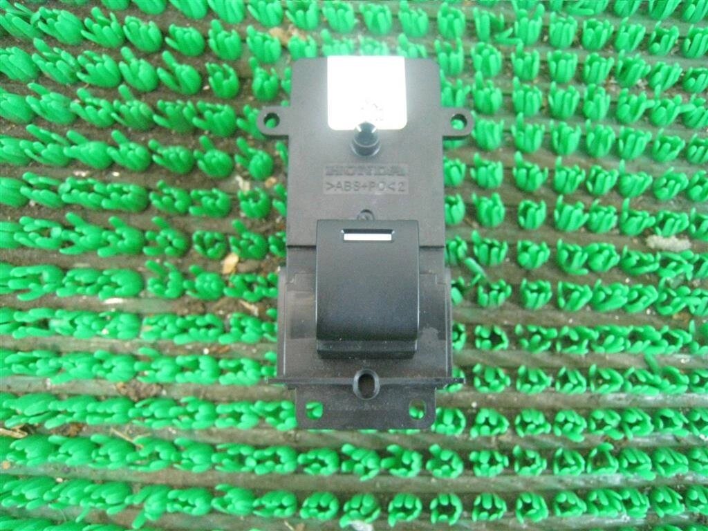 Кнопка стеклоподъемника для Honda CR-V 3 (RE) 35770SWAG01 от компании Авторазбор Моторист-НН - фото 1