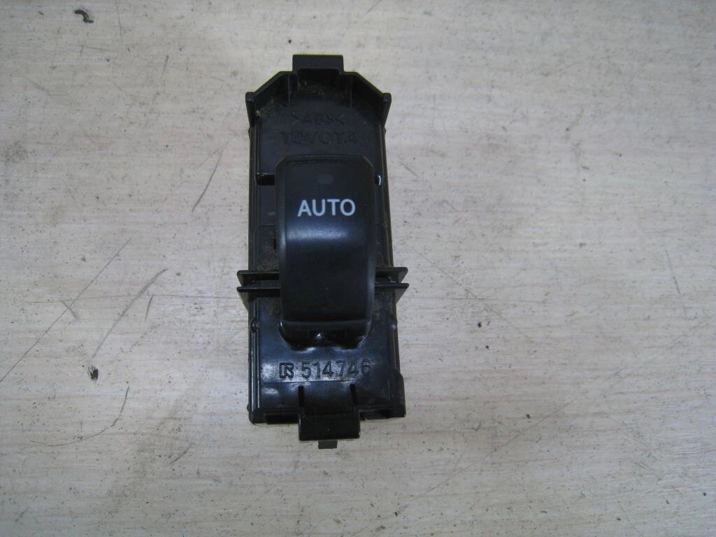 Кнопка стеклоподъемника для Lexus RX300 (MCU35) 8403048070 от компании Авторазбор Моторист-НН - фото 1