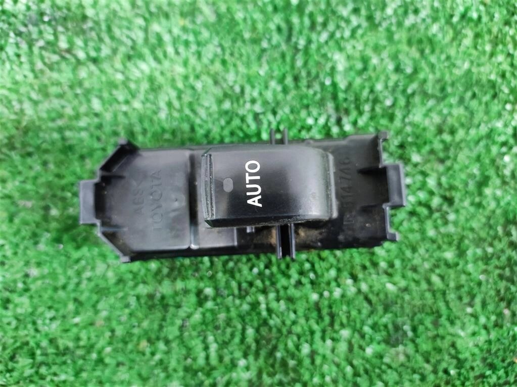 Кнопка стеклоподъемника для Lexus RX400H 8403048070 от компании Авторазбор Моторист-НН - фото 1