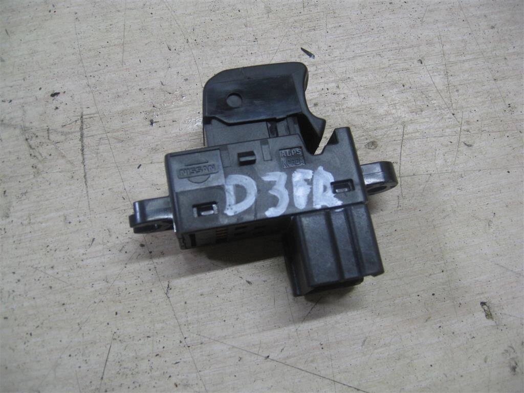 Кнопка стеклоподъемника для Nissan Note (E11) 25411ED03A от компании Авторазбор Моторист-НН - фото 1
