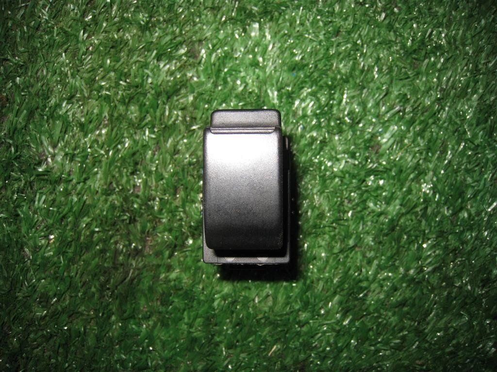 Кнопка стеклоподъемника для Toyota Avensis T25 8481005050 от компании Авторазбор Моторист-НН - фото 1