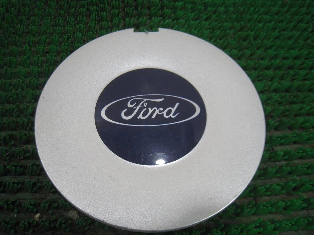 Колпачок колёсного диска для Ford Fusion (CBK) 1352321 от компании Авторазбор Моторист-НН - фото 1