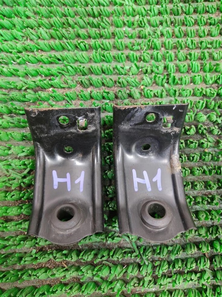 Кронштейны радиатора верхние (комплект) для Honda Civic 5D (FN) 74171SMKE00 от компании Авторазбор Моторист-НН - фото 1