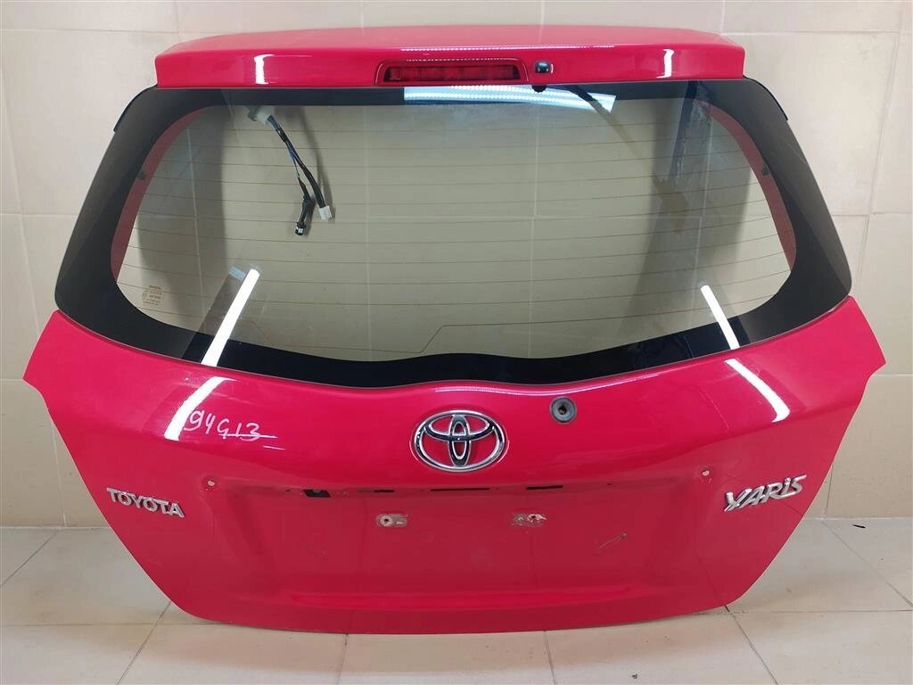 Крышка багажника для Toyota Yaris P13 670050D111 от компании Авторазбор Моторист-НН - фото 1
