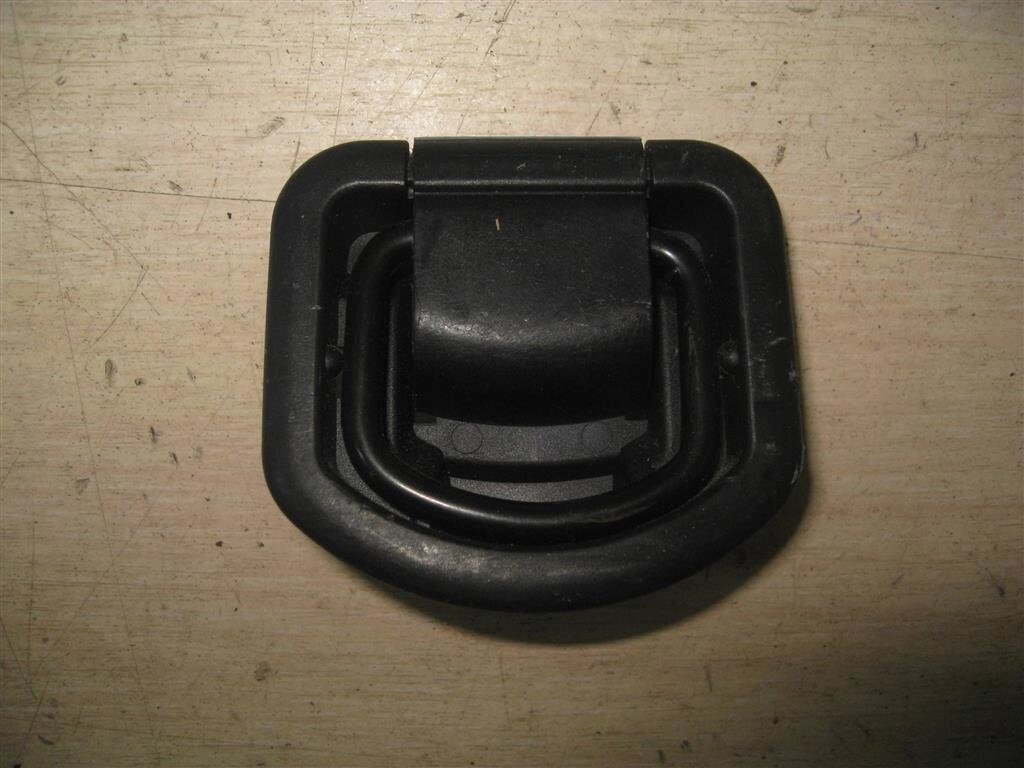 Крючок багажника для Toyota Avensis T27 6631005011C0 от компании Авторазбор Моторист-НН - фото 1