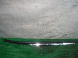 Молдинг лобового стекла левый для Nissan Almera Tino 72763BU400